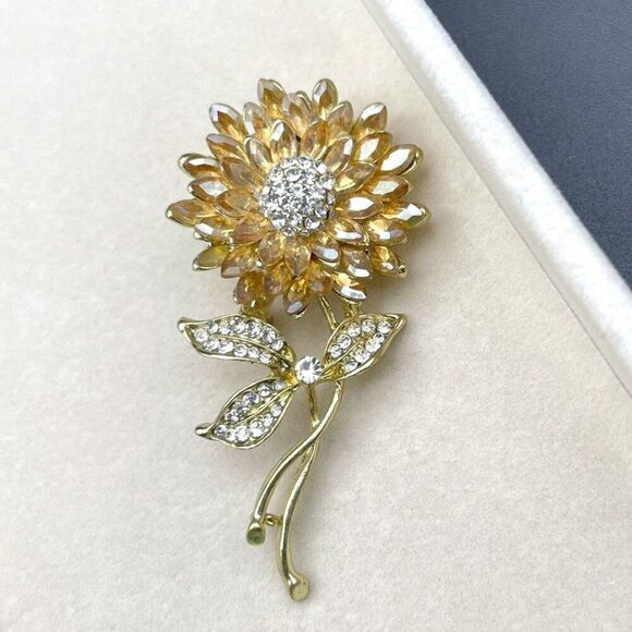 Yellow Gold with Champagne Topaz and Diamond Crystal Sunflower Pin Back Brooch - Picture 3 of 7